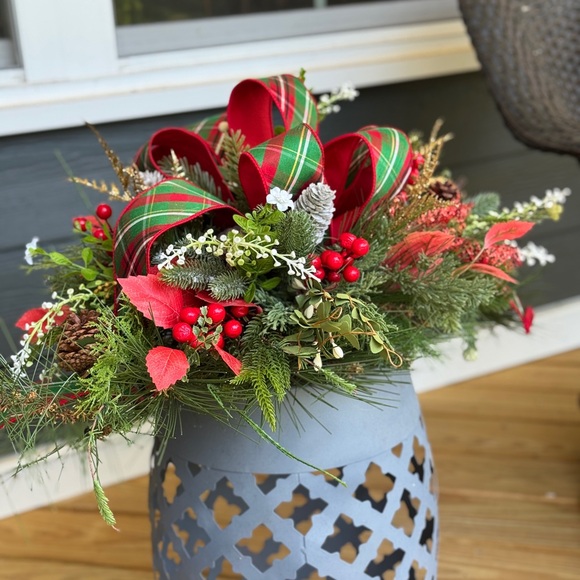 Other - Versatile Red and Green Holiday Decor